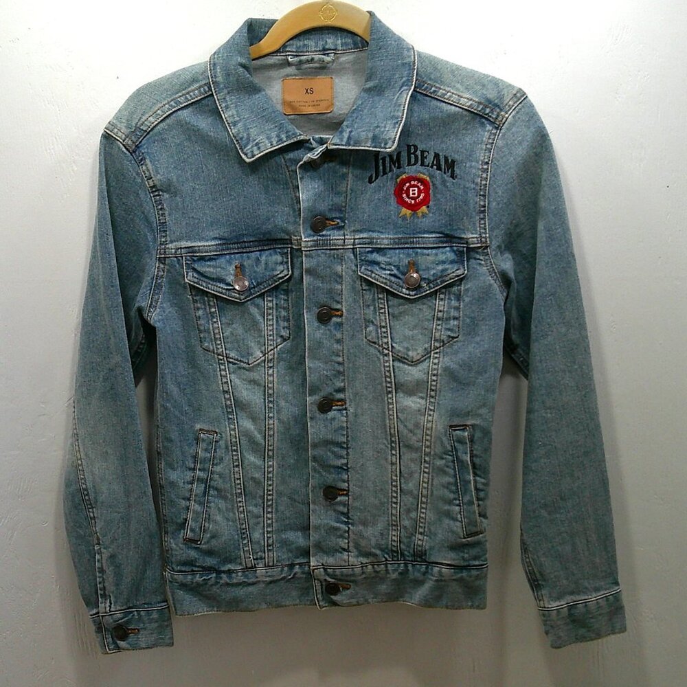 Jim Beam Embroidered Denim Trucker Jacket Light Wash Jean Coat Men's XS Vintage